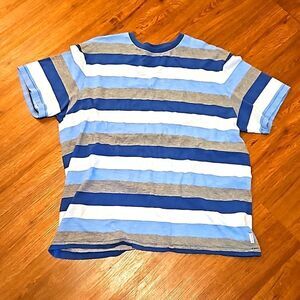 American Eagle summer T-shirt!!!